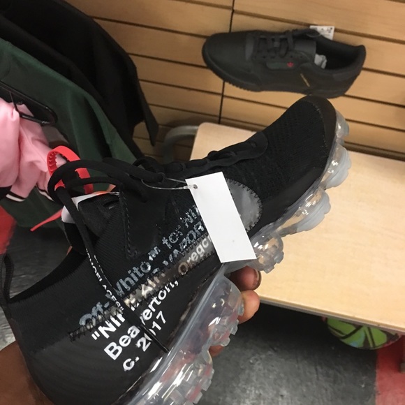 Nike air vapor max off-white